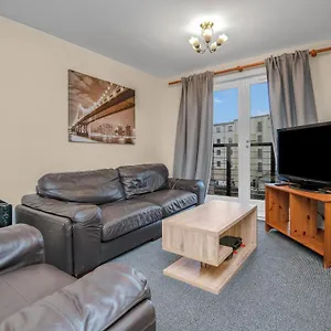  Apartamento Center Coady Sleeps 5 Free Car Park Space