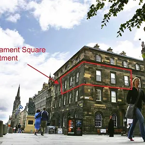 Parliament Sq 12 Royal Mile Edinburgh